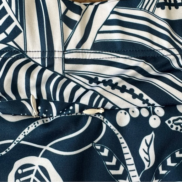 Gretchen Scott Skippy Skort Hummingbird Floral Navy Blue Stretch Skirt Small - Picture 9 of 9